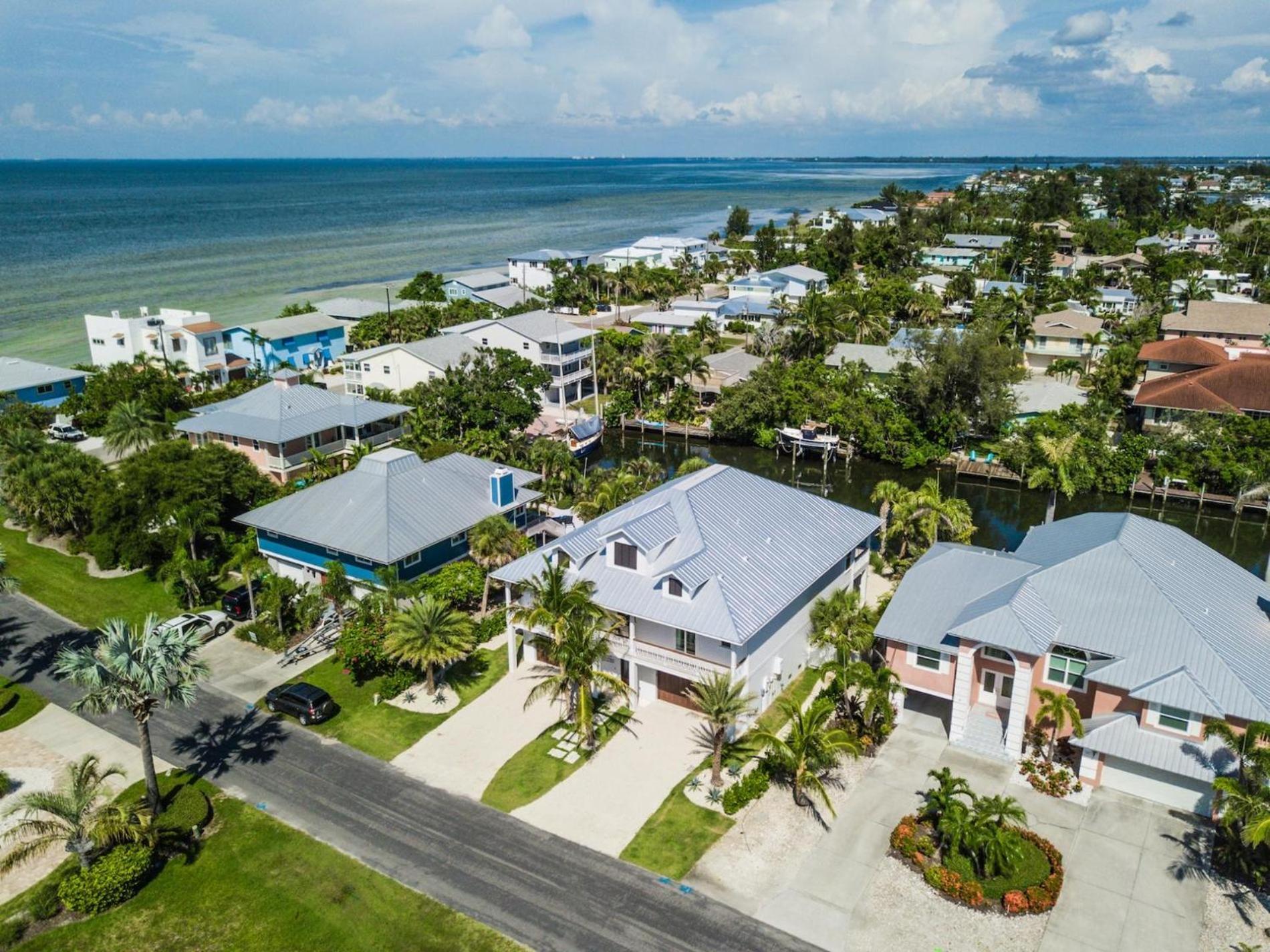 Sea La Vie Beach House - Luxurious 4Br Home W Pool Spa Dock Canal Access On Anna Maria Island Exterior photo